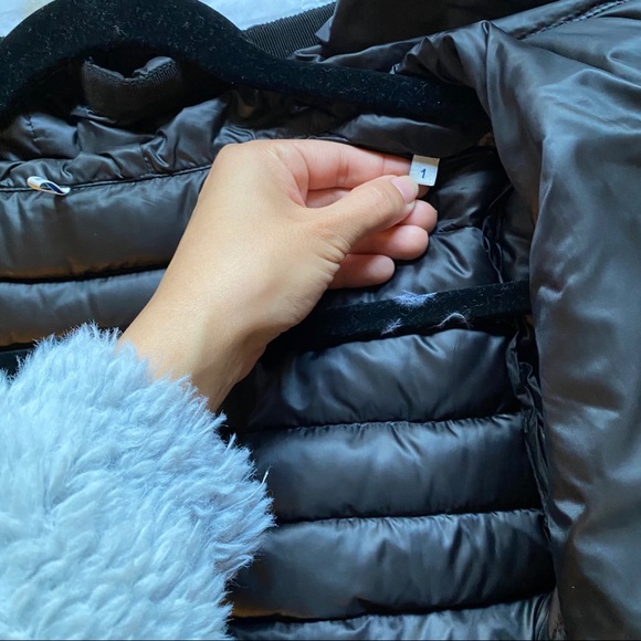 Moncler Lightweight Puffer Lounge Saision Size 1 - Picture 5 of 9